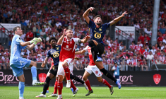 Lille et Brest font le spectacle, Giroud immortel