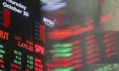 Des écrans à la Bourse de New York, le 30 octobre 2025 ( AFP / ANGELA WEISS )