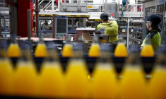 Une usine d'embouteillage de sodas, près de Marseille