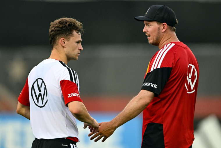 Les joueurs de l'Allemagne régalent leurs supporters