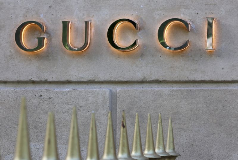 Un logo de la maison de couture Gucci, propriété de Kering