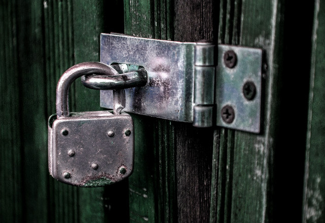 Une nouvelle affaire opposant un propriétaire à un squatteur illustre la complexité des règles régissant la violation de domicile.(Crédits:Pixabay CordmediaStuttgart)