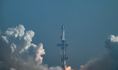Le décollage de la fusée Starship de SpaceX vers l'île South Padre au Texas, le 22 mai 2026 ( AFP / RONALDO SCHEMIDT )