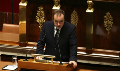 Le Premier ministre Sébastien Lecornu prononce son discours de politique générale devant l'Assemblée nationale à Paris, le 14 octobre 2025 ( AFP / Thomas SAMSON )