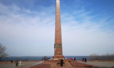 LA RUSSIE DIT AVOIR TOUCHÉ UN BATEAU MILITAIRE UKRAINIEN À ODESSA