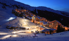 La station de Meribel. L'heure est à la montée en gamme pour l'immobilier de montage. (crédit : Adobe Stock)