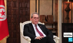 Tunisie: le président Saïed limoge son Premier ministre sans explications
