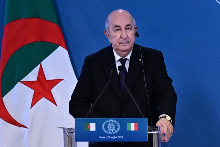 Le président algérien Abdelmadjid Tebboune à Rome le 23 juillet 2025. ( AFP / TIZIANA FABI )