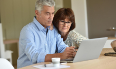 La campagne de déclaration des revenus 2024 s’est ouverte mi-avril 2025. Les modalités de déclaration des revenus et de paiement de l’impôt ne changent pas par rapport aux années antérieures. ( crédit photo : goodluz/Shutterstock / goodluz )