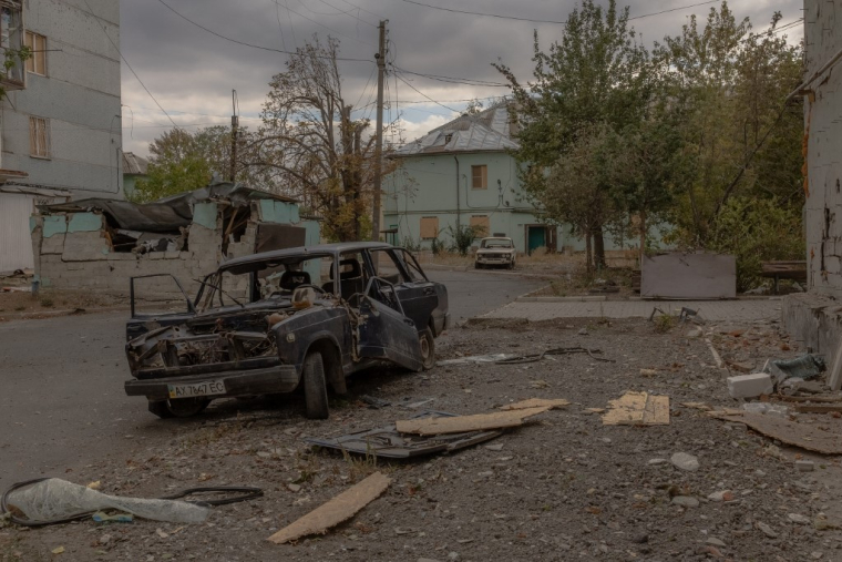 Ure rue de Kourakhové, en Ukraine, le 2 octobre 2024. ( AFP / ROMAN PILIPEY )