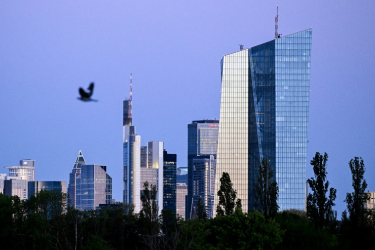 Le siège de la BCE dans le district bancaire de Francfort le 29 avril 2026. ( AFP / Kirill KUDRYAVTSEV )