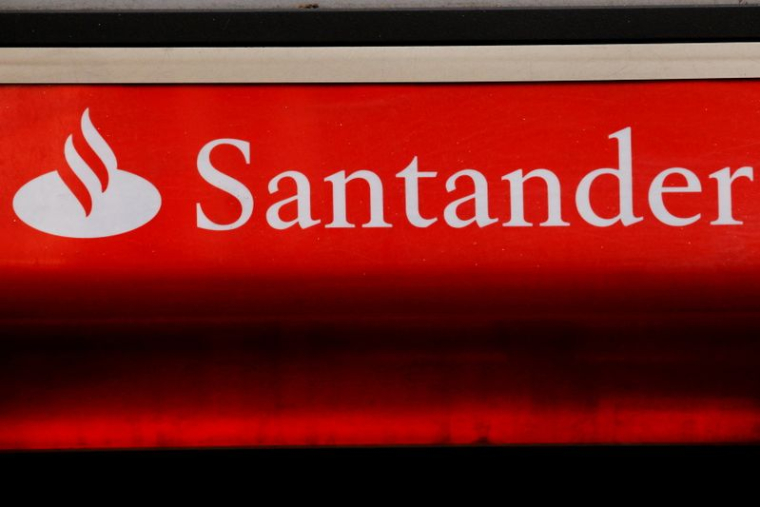 SANTANDER: LE BÉNÉFICE NET DÉPASSE 2 MILLIARDS D'EUROS AU T2 GRÂCE À LA RÉDUCTION DES PROVISIONS