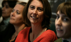 Laurence Ruffin, membre du parti Les Ecologistes, annonce sa candidature aux municipales de 2026 à Grenoble, à la tête d'une liste d'Union de la gauche écologiste et citoyenne, le 25 septembre 2025 ( AFP / JEFF PACHOUD )