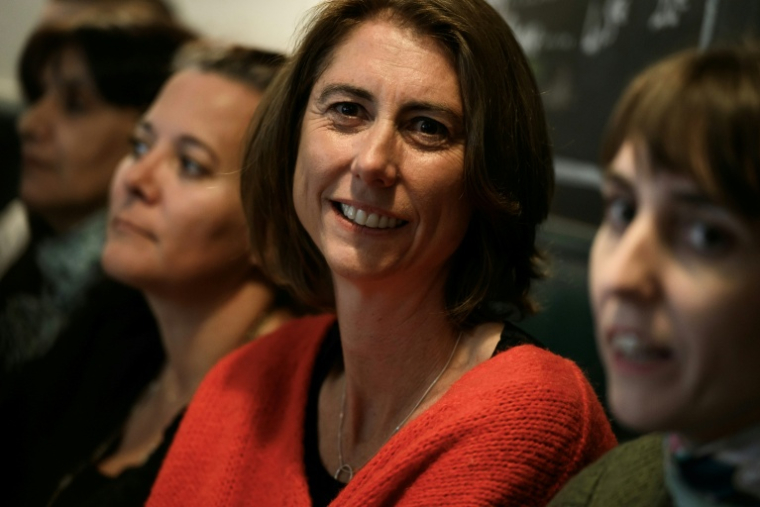 Laurence Ruffin, membre du parti Les Ecologistes, annonce sa candidature aux municipales de 2026 à Grenoble, à la tête d'une liste d'Union de la gauche écologiste et citoyenne, le 25 septembre 2025 ( AFP / JEFF PACHOUD )