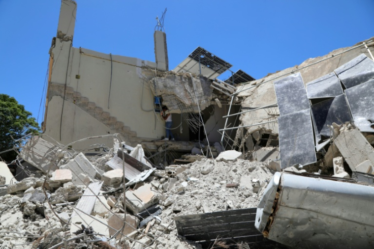 Le site d'une frappe aérienne israélienne qui a détruit des maisons et des ateliers dans le village d'Al-Qlailah, dans le district de Tyr, dans le sud du Liban, le 19 juin 2026 ( AFP / KAWNAT HAJU )