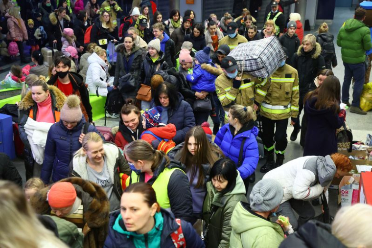 PLUS DE TROIS MILLIONS DE PERSONNES ONT FUI LA GUERRE EN UKRAINE