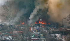 Un incendie dans le bidonville de Guryong, à Séoul, le 16 janvier 2026 ( YONHAP / - )