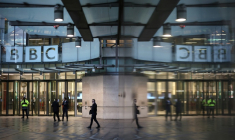L'entrée de la BBC à Londres, le 10 novembre 2025 ( AFP / HENRY NICHOLLS )