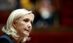 LE PEN SE FÉLICITE D'UNE "DYNAMIQUE" FAVORABLE AU RN
