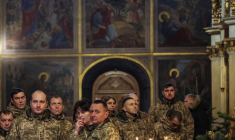 Service religieux spécial pour les forces armées ukrainiennes à la cathédrale Mikhailovsky Zlatoverkhy, dans le centre de Kyiv