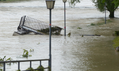 Les rachats de terrains pour y réaliser des travaux anti-inondation autour du Gier ne font pas que des heureux. (illustration) (Hans / Pixabay)