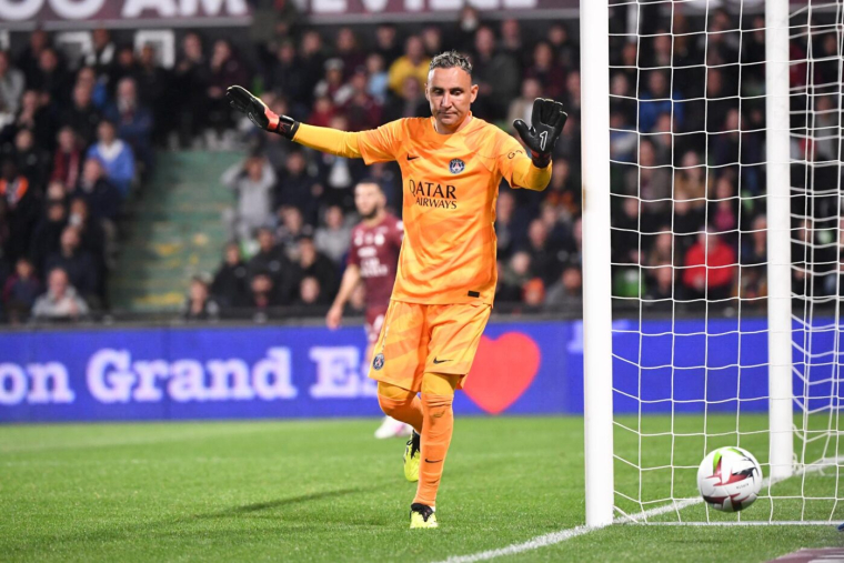 Une ancienne star du Real Madrid et du PSG vers Newell's Old Boys