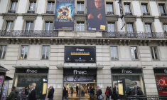 Vue générale d'un magasin de l'enseigne de distribution à Paris, France