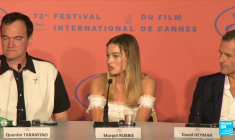 Cannes 2023 : Tom Hanks & Scarlett Johansson sur le tapis rouge pour le nouveau Wes Anderson