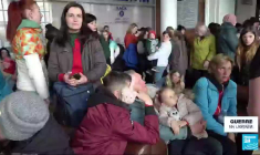 Guerre en Ukraine : la ville de Kramatorsk s'attend à une offensive, les habitants tentent de fuir