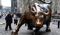 Le Charging Bull ou Wall Street Bull est représenté dans le quartier de Manhattan à New York