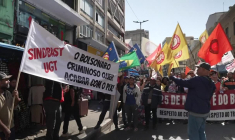 À Sao Paulo, des manifestants simulent l’arrestation de Trump et Bolsonaro