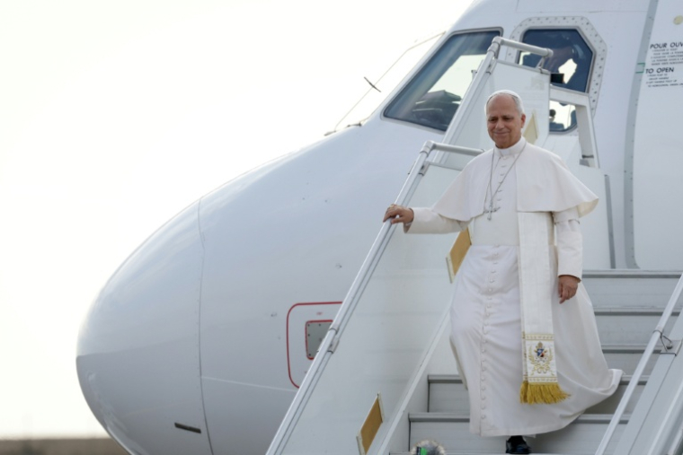 Le pape Léon XIV à son arrivée à l'aéroport de Metz-Nancy-Lorraine le 28 septembre 2026 ( AFP / ROMEO BOETZLE )