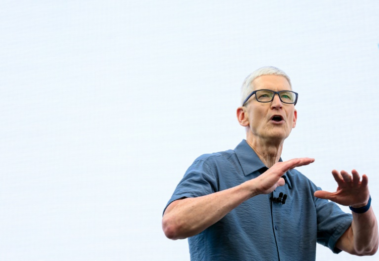 Le patron d'Apple Tim Cook, le 9 juin 2025 à Cupertino, en Californie ( AFP / Josh Edelson )