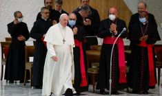 L'EUROPE ENTIÈRE DOIT PARTAGER LA RESPONSABILITÉ DES MIGRANTS, ESTIME LE PAPE