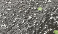 Orages: Paris frappé par d'importantes chutes de grêle