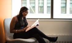 On en entend souvent parler, mais qu'est-ce qu'une action ? Et un peu moins connue mais toute aussi importante, qu'est-ce qu'une obligation ? (crédit photo : Christina Morillo)