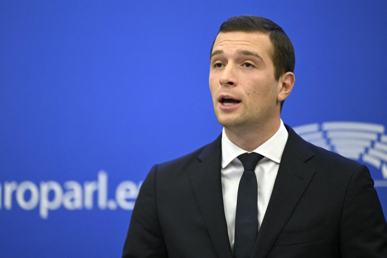 ( AFP / FREDERICK FLORIN )