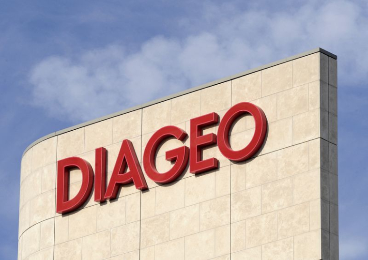 DIAGEO: LES SPIRITUEUX HAUT DE GAMME DOPENT LES VENTES AU 1ER SEMESTRE