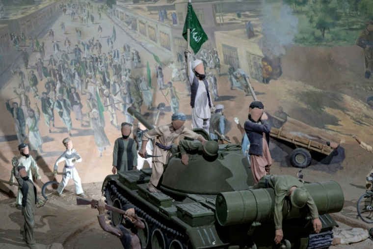 Un diorama représente la résistance afghane à l'invasion soviétique de 1979, au "musée du Jihad" dans la province d'Hérat, en Afghanistan, le 6 janvier 2026 ( AFP / Wakil KOHSAR )