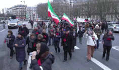 À Paris, une marche silencieuse en soutien au peuple iranien