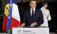 ( POOL / LUDOVIC MARIN )