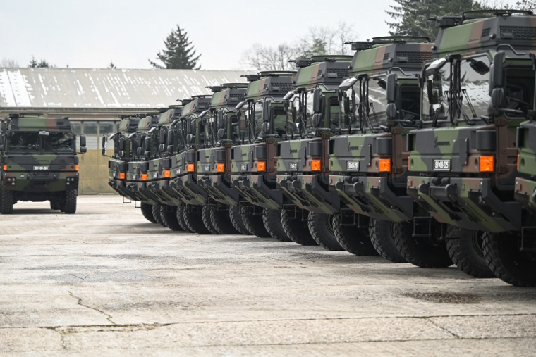Des camions de fabrication allemande à Ljubljana, en Slovenie, le 13 décembre 2022. (illustration) ( AFP / JURE MAKOVEC )
