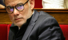 Le patron des socialistes Olivier Faure lors des débtas sur le budget à l'Assemblée nationale, le 24 octobre 2025 à Paris  ( AFP / Alain JOCARD )