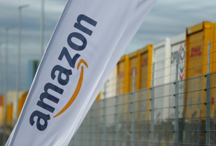 AMAZON PUBLIE UN BÉNÉFICE RECORD, LE TITRE GRIMPE