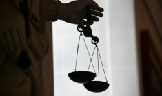 Trente ans de prison, dont une période de sûreté de 20 ans, ont été requis vendredi en appel contre une auxiliaire de crèche qui a tué un bébé en lui faisant boire une quantité "massive" de déboucheur de canalisations en 2022 à Lyon ( AFP / Damien MEYER )