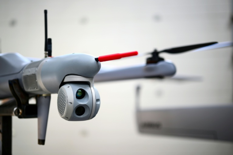 Un détail de drone à l'usine Survey Copter, filiale d'Airbus, à Pierrelatte, dans le sud de la France, le 31 mars 2026 dans la Drôme ( AFP / OLIVIER CHASSIGNOLE )