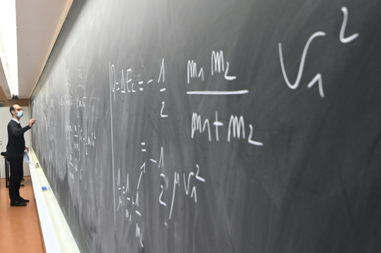 Le niveau de formation a fortement augmenté dans l'OCDE depuis le début des années 2000 avec un taux sans précédent de jeunes diplômés de l'enseignement supérieur ( AFP / Damien MEYER )