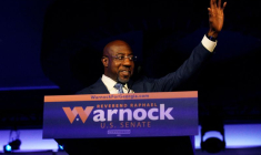 Le sénateur démocrate sortant, Raphael Warnock, à Atlanta, en Géorgie, lors des élections de mi-mandat aux États-Unis