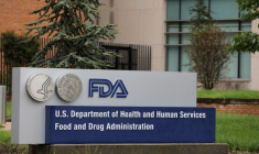 LA FDA AMÉRICAINE PRÉPARE L'AUTORISATION EN URGENCE DU VACCIN DE MODERNA