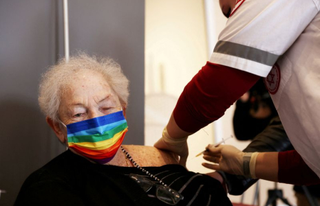 CORONAVIRUS: ISRAËL VA PROPOSER UNE 4E DOSE VACCINALE AUX PLUS DE 60 ANS